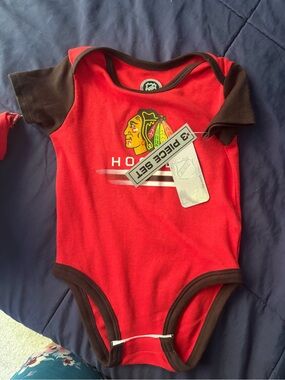 Chicago Blackhawks Onesie 3 Piece Set